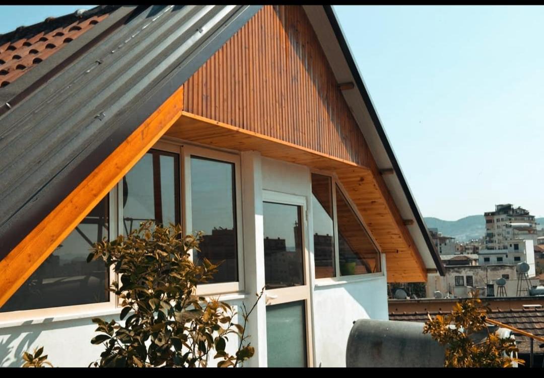 Tirana Central Guesthouse ภายนอก รูปภาพ